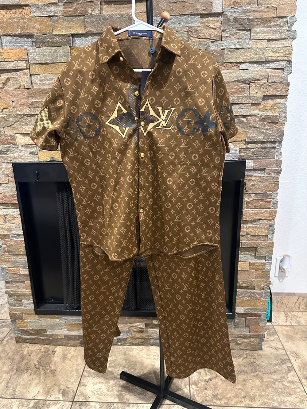 Women’s Button Down Set in Brown size M